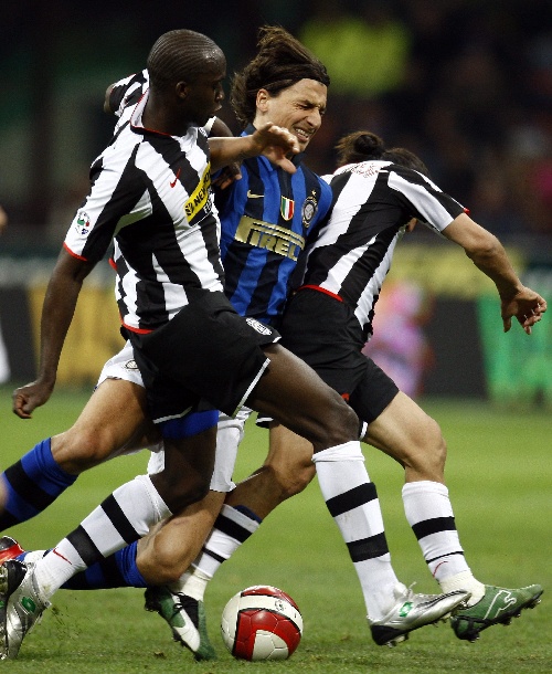 4年2.05亿！点名交易里夫斯！詹姆斯公开不满艾顿？