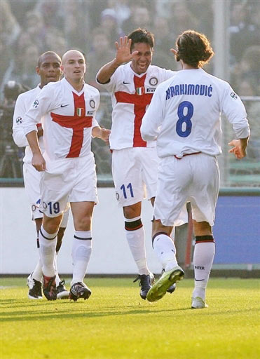 外国用户赞原神中国二创：不是一个级别的，游戏人生作者沉迷原神