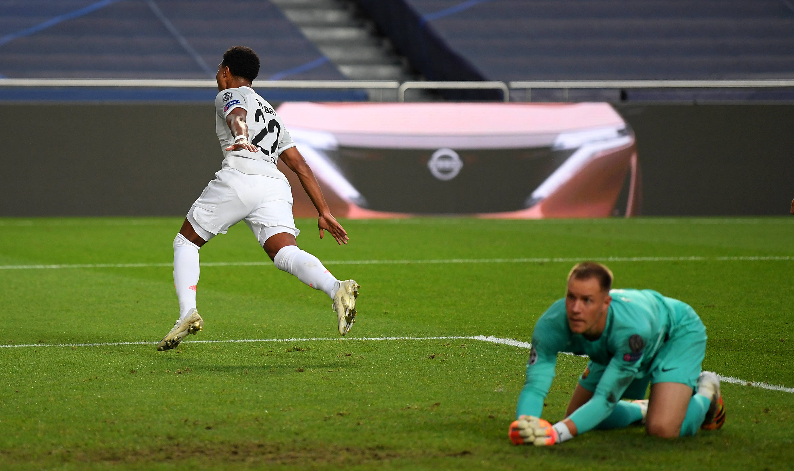 不用再等了！《天国：拯救2》正式上线！