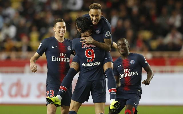 [NBA]格林单打东契奇 后撤步三分命中